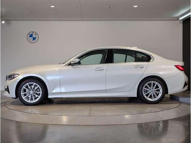 BMW 3 Series sedan