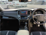 CROWN sedan hybrid