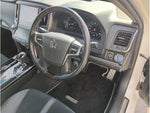 CROWN sedan hybrid