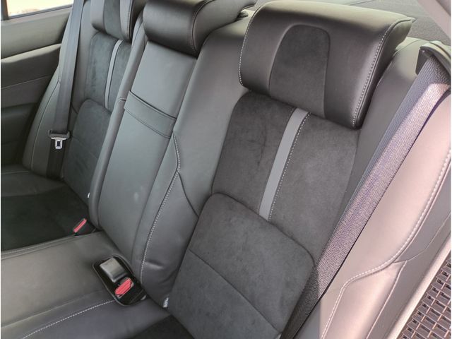 CROWN sedan hybrid
