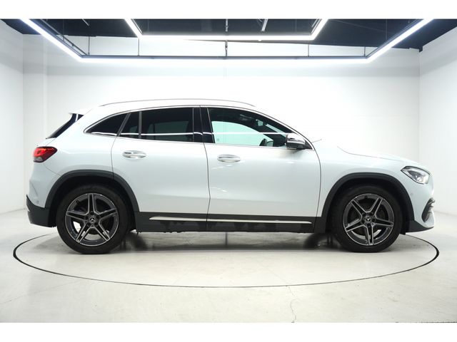 MERCEDES BENZ GLA class