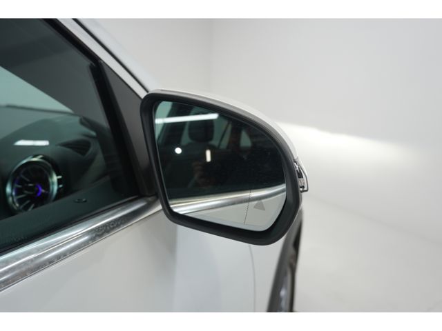 MERCEDES BENZ GLA class