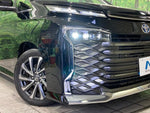 VOXY HYBRID