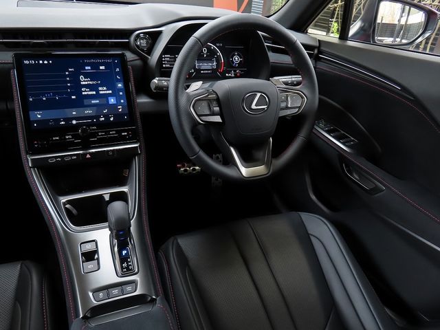 LEXUS LBX