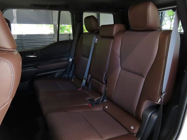 LANDCRUISER 250