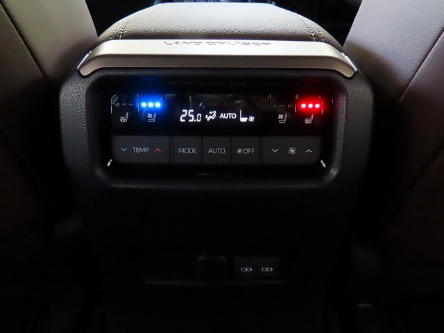 LANDCRUISER 250