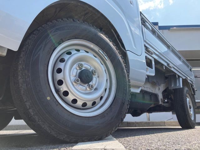 PIXIS truck 4WD
