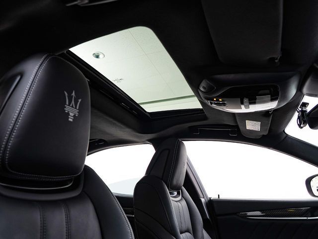 MASERATI GHIBLI Sedan