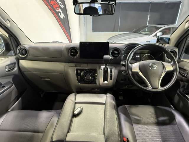 NV350 CARAVAN 4WD