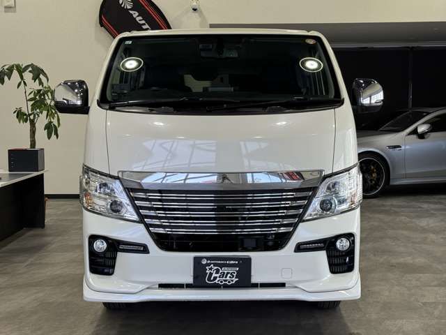 NV350 CARAVAN 4WD