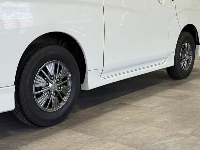 NV350 CARAVAN 4WD