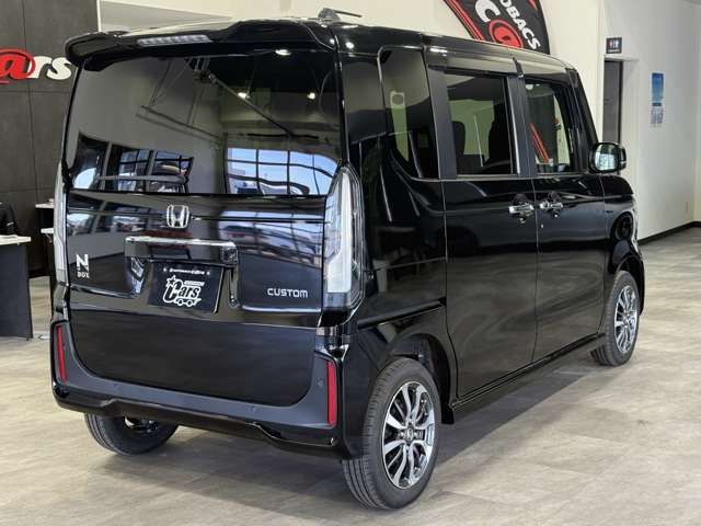 N-BOX CUSTOM 4WD