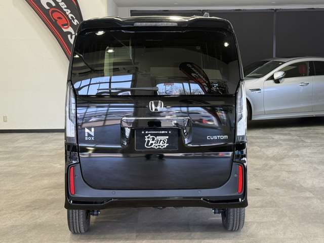 N-BOX CUSTOM 4WD
