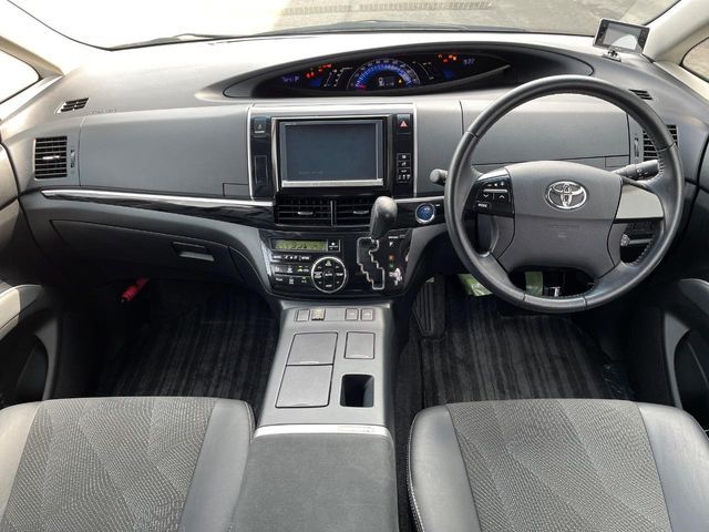 ESTIMA HYBRID 4WD
