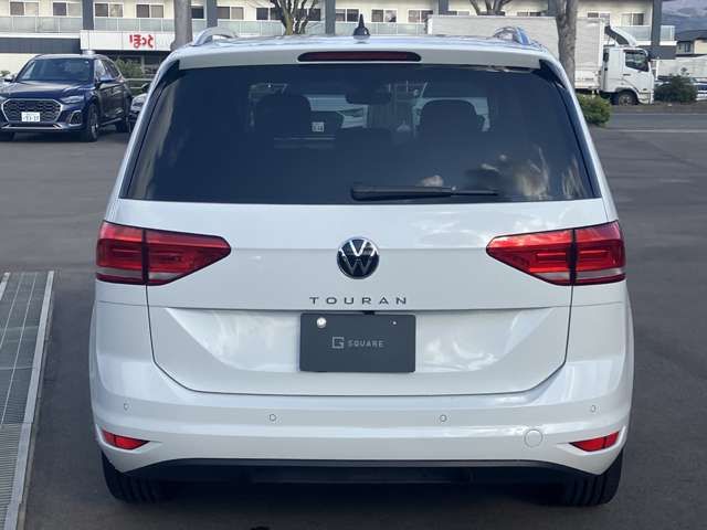 VOLKSWAGEN GOLF TOURAN