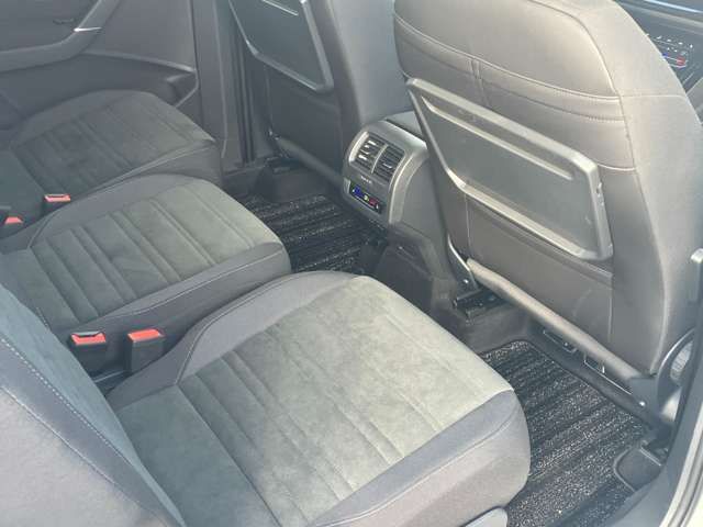 VOLKSWAGEN GOLF TOURAN