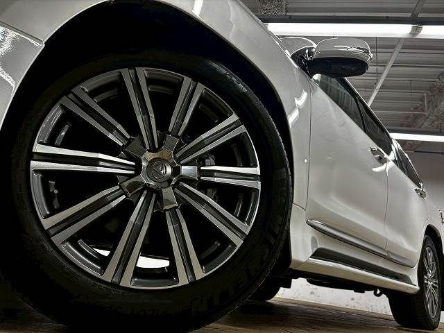 LEXUS LX570 AWD