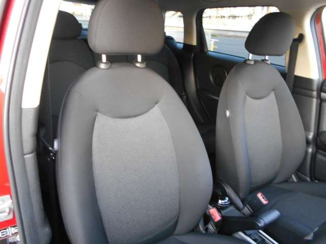 BMW MINI COOPER CROSSOVER