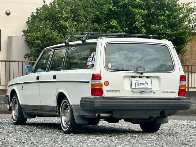 VOLVO 240 ESTATE