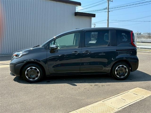 SIENTA HYBRID