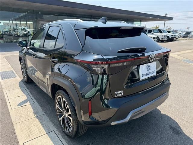 YARIS CROSS HYBRID