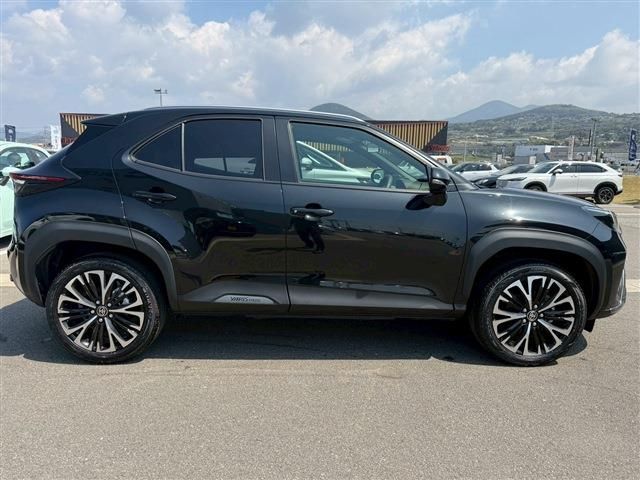 YARIS CROSS HYBRID