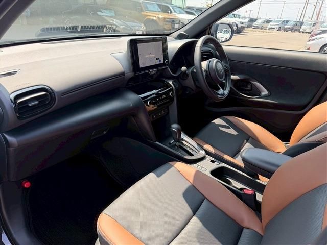 YARIS CROSS HYBRID