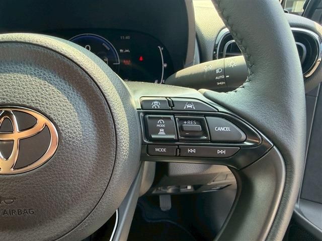 YARIS CROSS HYBRID