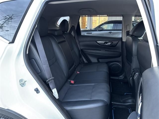X-TRAIL HYBRID 4WD