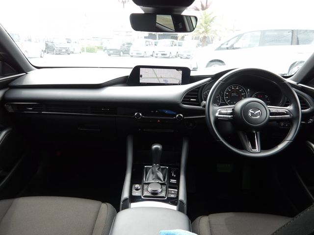 MAZDA3 FASTBACK