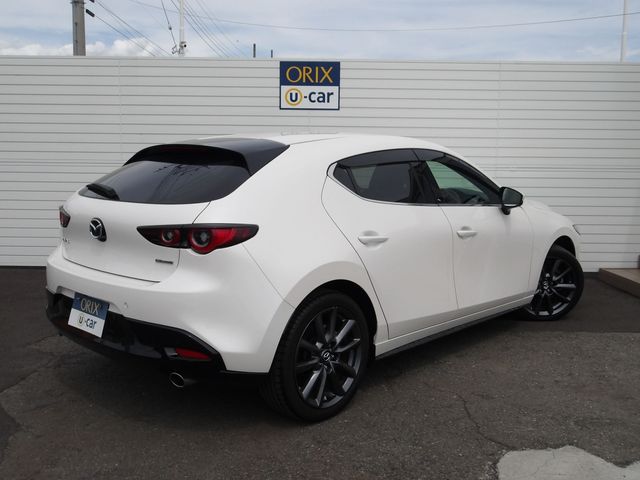 MAZDA3 FASTBACK