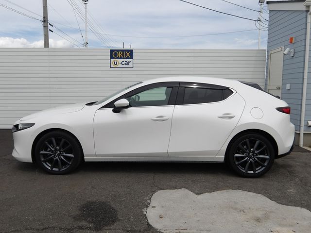 MAZDA3 FASTBACK