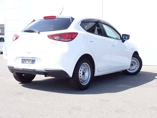 MAZDA2