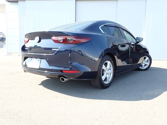 MAZDA3 SEDAN