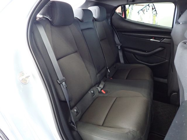MAZDA3 FASTBACK