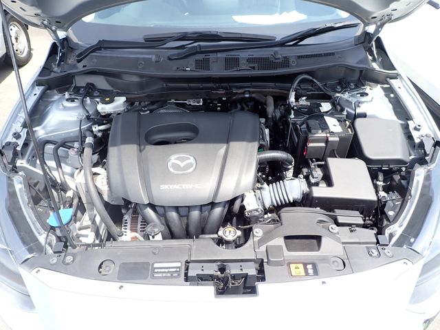 MAZDA2