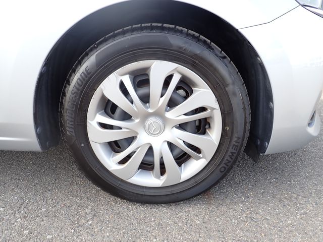 MAZDA2