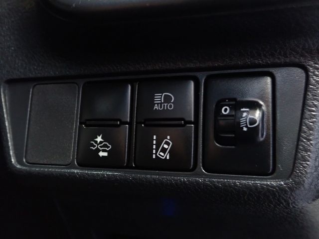COROLLA AXIO HYBRID