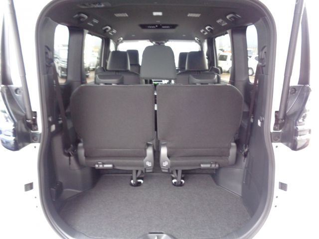 VOXY HYBRID