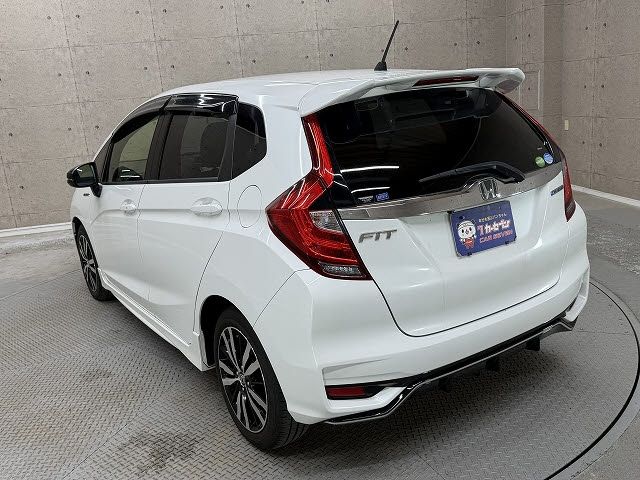 FIT HYBRID