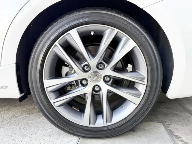 LEXUS IS300h