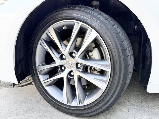 LEXUS IS300h