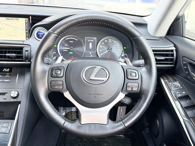 LEXUS IS300h