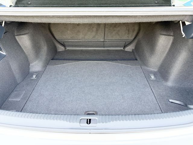 LEXUS IS300h