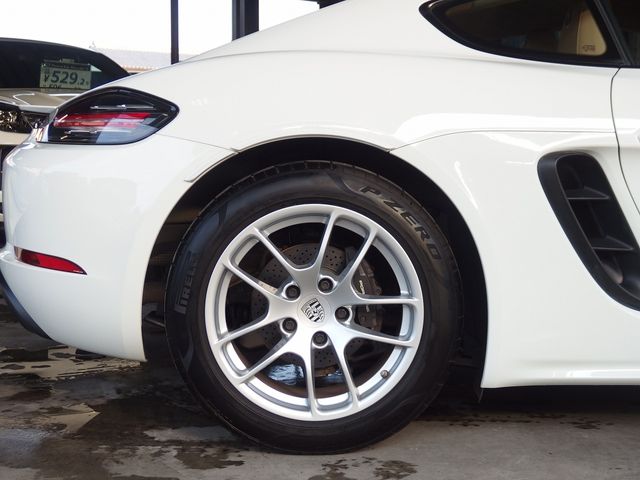 PORSCHE 718 CAYMAN