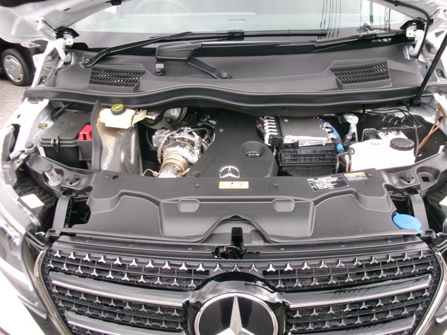 MERCEDES BENZ V class