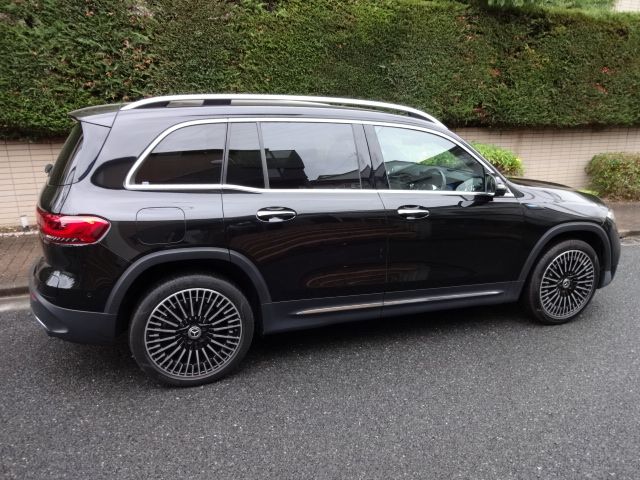 MERCEDES BENZ EQB