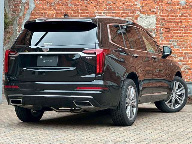 CADILLAC XT6