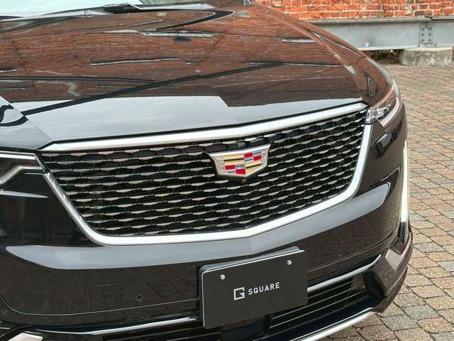CADILLAC XT6