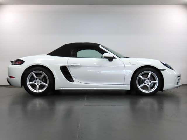 PORSCHE 718BOXSTER